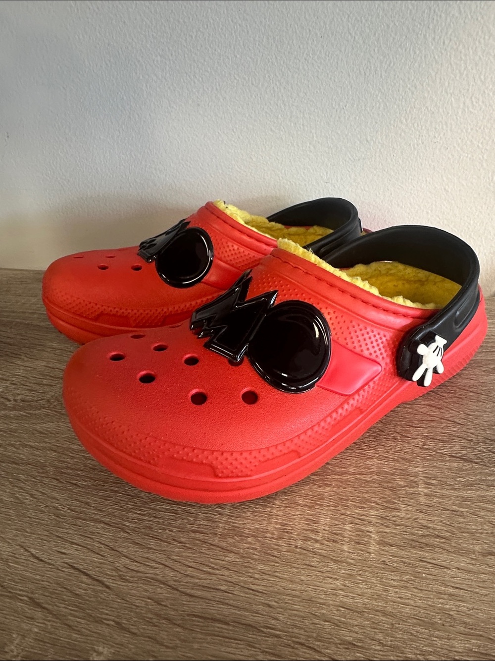Crocs Lined Classic clog Mickey Mouse Fur 1